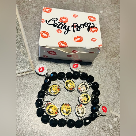 Betty Boop Logo Charm Bracelet NWOT 💋 - Picture 1 of 5